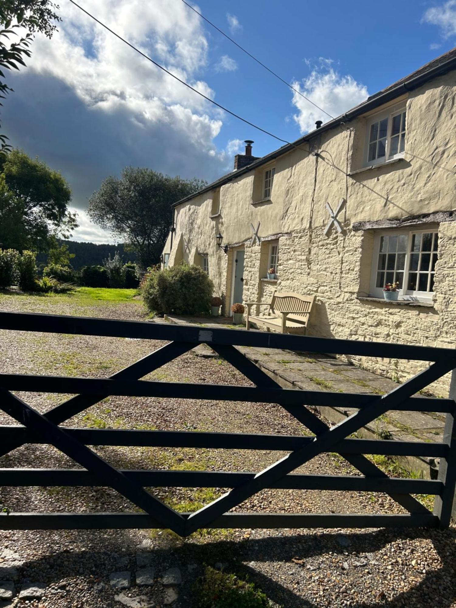 Meadowside Cottage, Characterful Grade 2 Listed Cottage Near To Wadebridge And Padstow Extérieur photo
