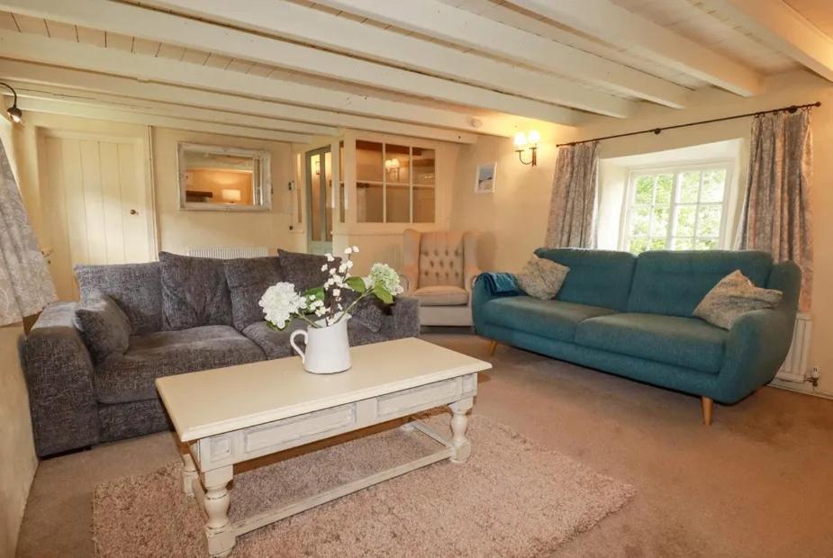 Meadowside Cottage, Characterful Grade 2 Listed Cottage Near To Wadebridge And Padstow Extérieur photo