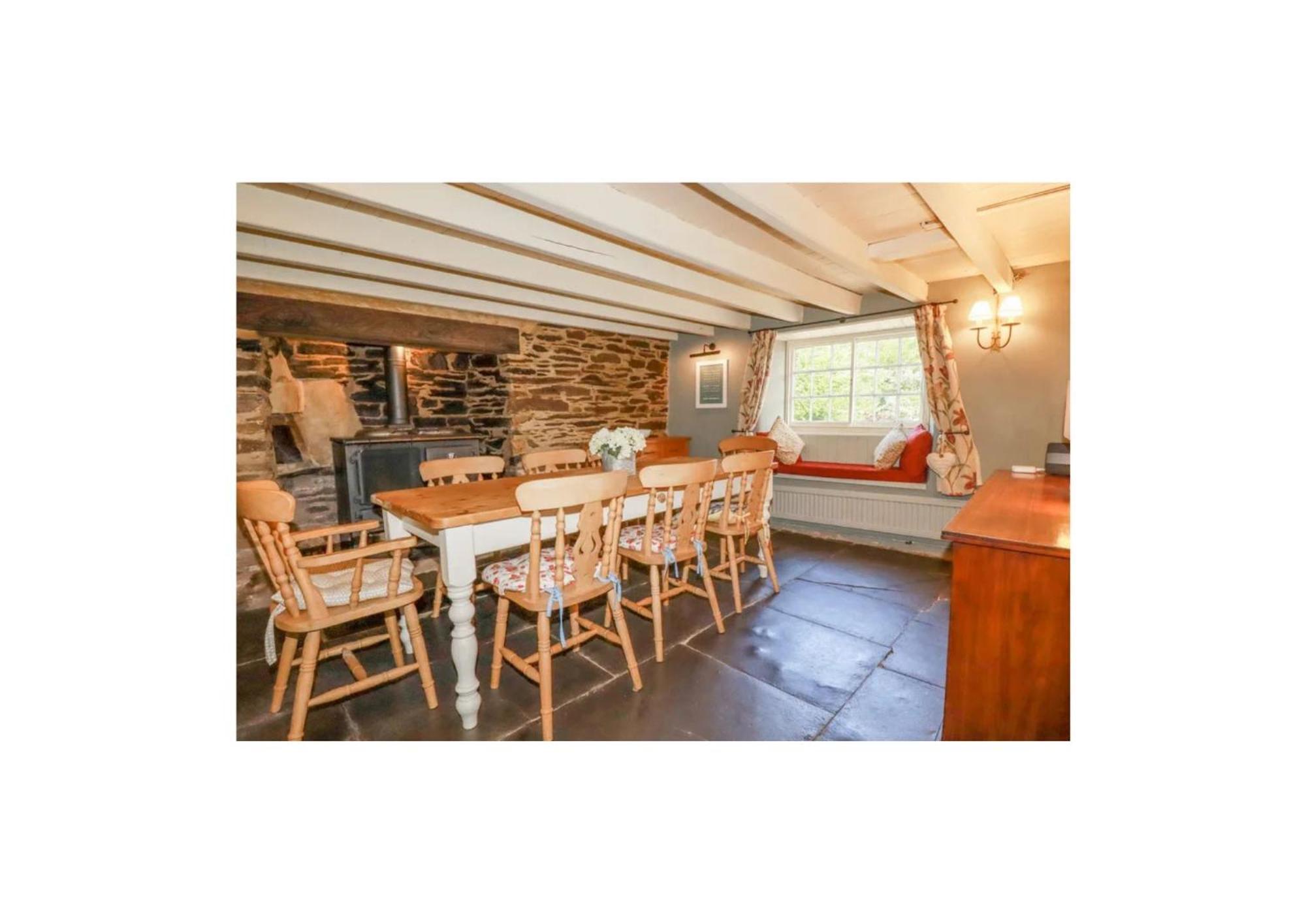 Meadowside Cottage, Characterful Grade 2 Listed Cottage Near To Wadebridge And Padstow Extérieur photo
